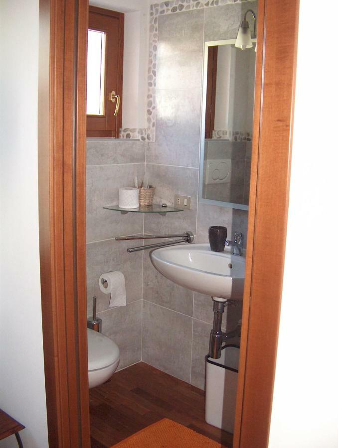 Una Casa Di Campagna Dossobuono Exteriör bild